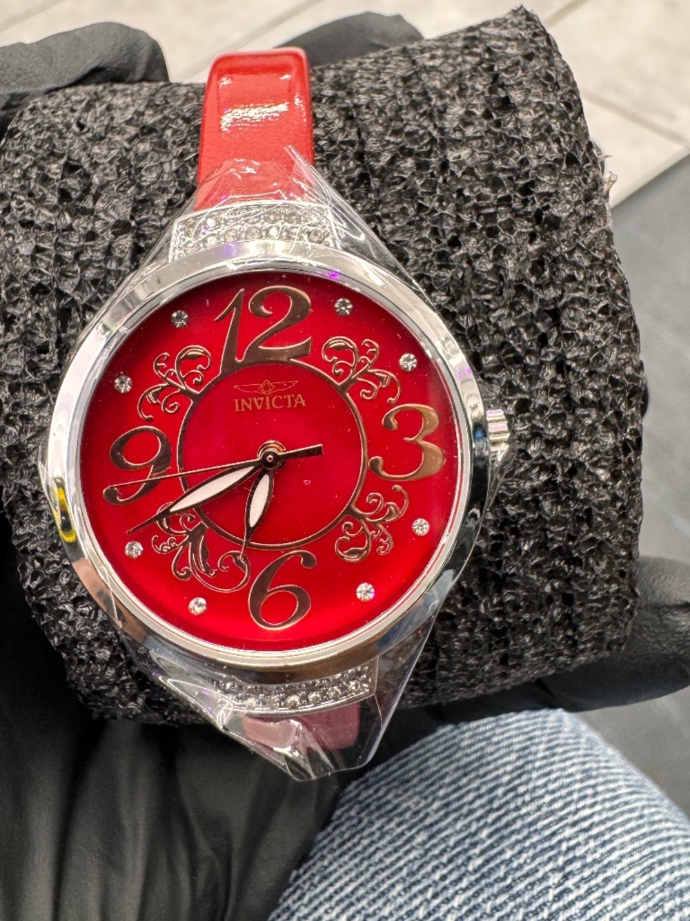 Invicta Red Elegance ❤️⌚ – Luxury Women’s Watch